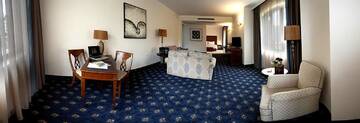 Люкс с видом на город в Отеле Primoretz Grand Hotel & Spa
